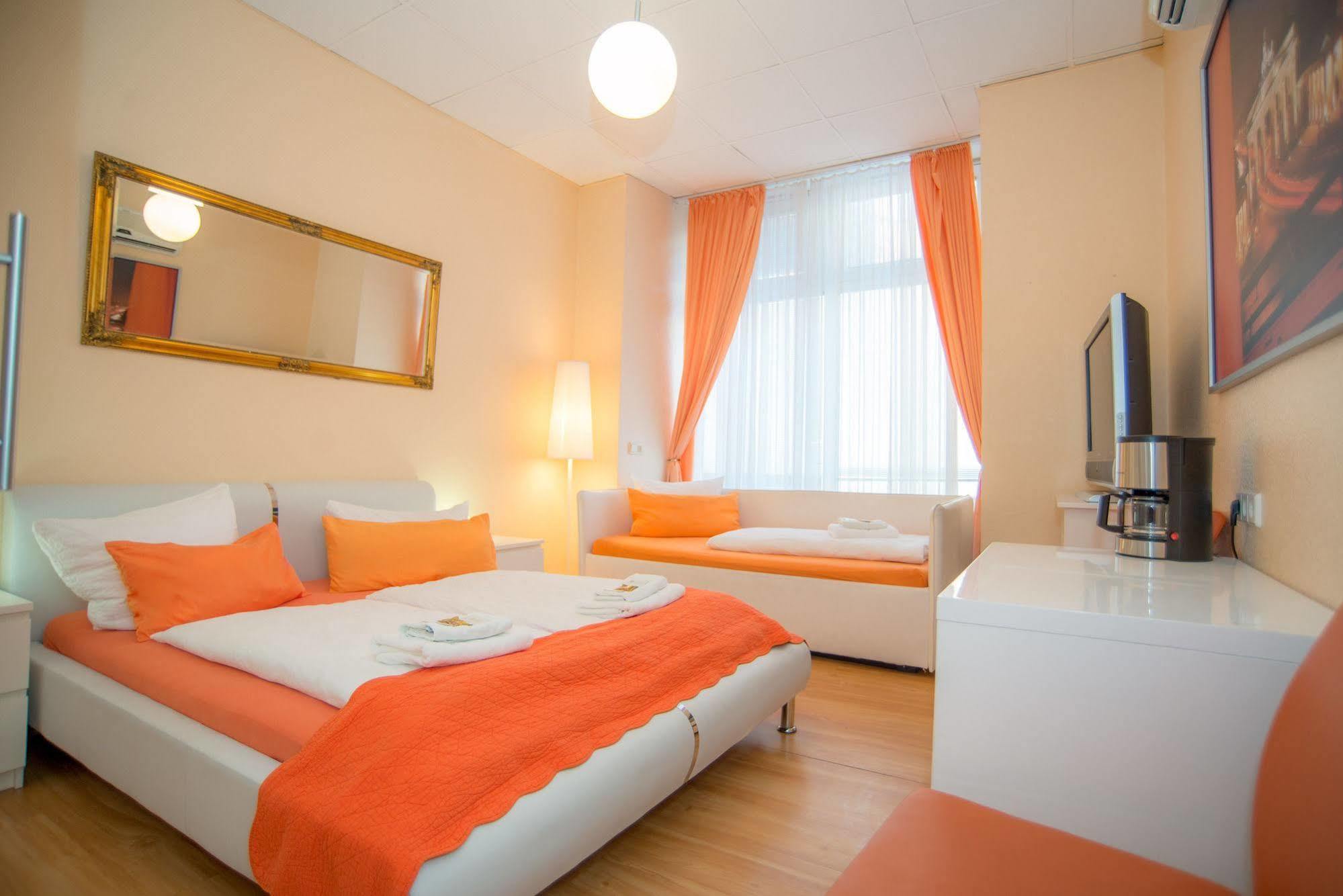 City Guesthouse Pension Berlin 2* Berlin